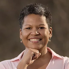 headshot: Michelle Lopes-Maldonado